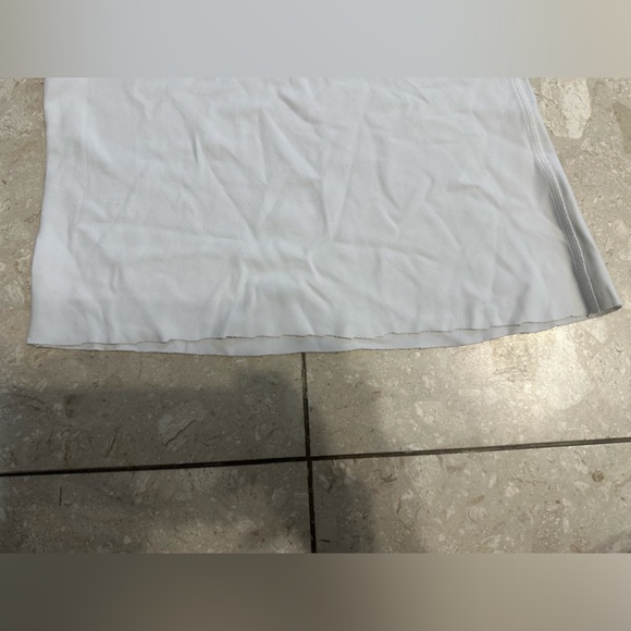 Lululemon cropped tank - Picture 4 of 4